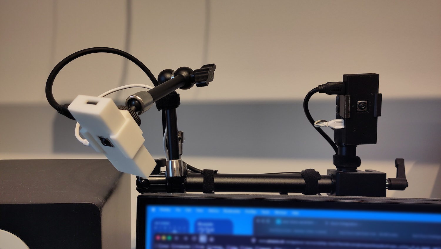 The two Raspberry Pi Zero cameras providing the side angles